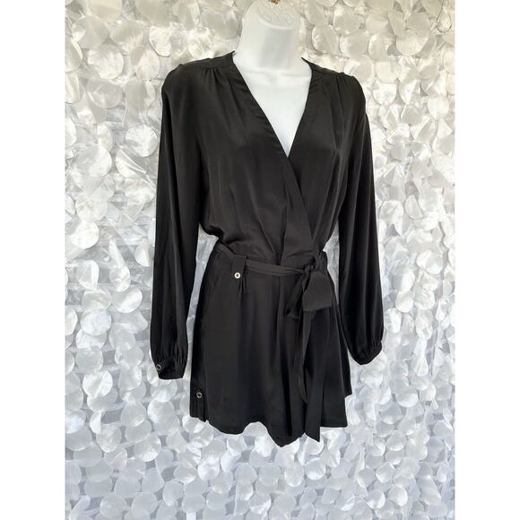 Yumi Kim 100% Silk Small Black Long Sleeve Romper V Neck Belted Low Cut - Picture 1 of 12